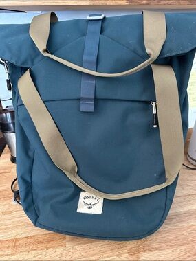 OSPREY Teal Roll-Top Tote with Tan Straps